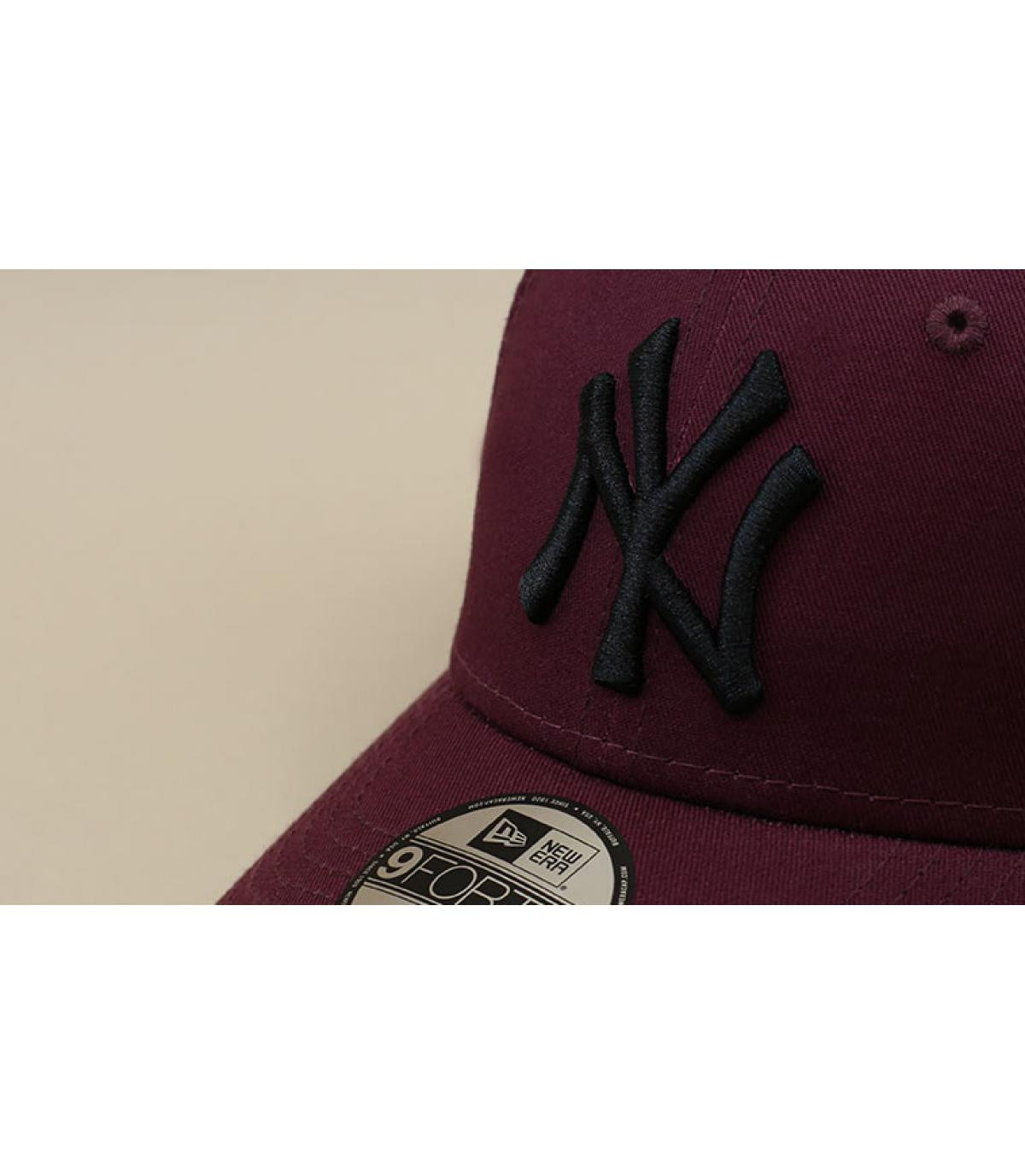 casquette NY bordeaux noir